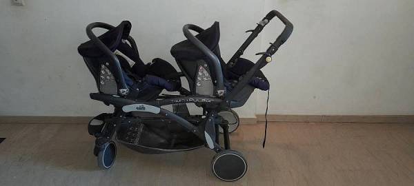 Καρότσι διδύμων