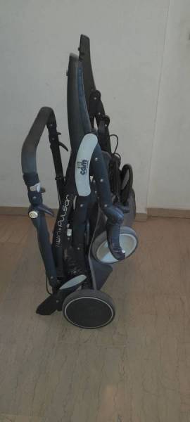 Καρότσι διδύμων