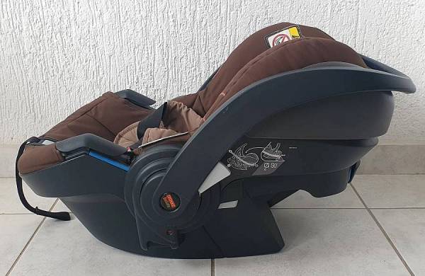Κάθισμα αυτοκινήτου Stokke iZi GO Be safe