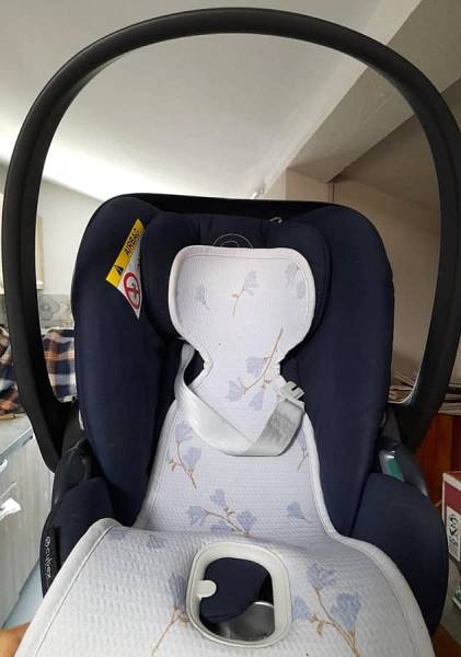 Βάση και Κάθισμα-αβγό CYBEX