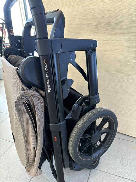 Inglesina Aptica XT Ρυθμιζόμενο Καρότσι Μωρού .